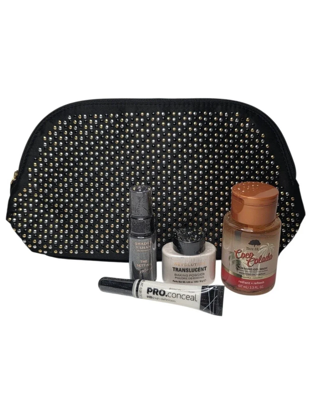 5 Piece Skincare & Makeup Bundle Includes : Tree Hut & Joico Limited Edition Bag